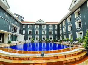 Hotel Piccadily Raipur