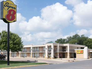 Super 8 by Wyndham Duncan
