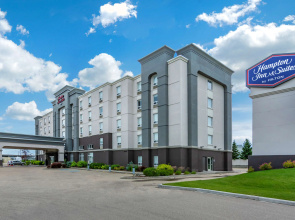 Hampton Inn & Suites by Hilton Edmonton/West