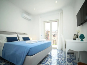 Total White Home Sorrento