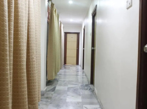 Hotel Rahul International