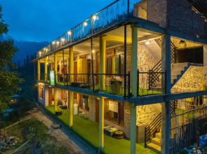 Whoopers Hostel Tosh