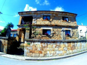 Casa Los Maestros