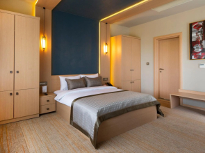 Avec Hotel
