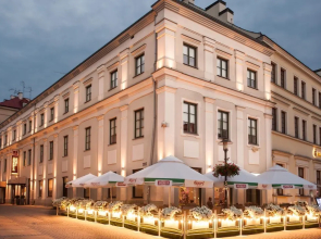 Vanilla Hotel