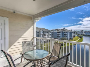 3 Mi to Beach & Golf: Resort Condo in Myrtle Beach