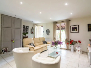 Beautiful Holiday Home in Espere with Swimming Pool
