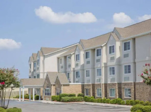 Microtel Inn and Suites Albertville