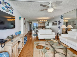 SandCastle 2703 Amazing beach front, Spacious, Updated!