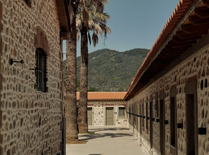 Zaira Hotel