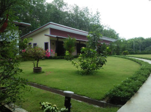 Phuket Sirinapha Resort