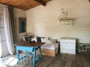 Bungalow With one Bedroom in Madrigueras, With Private Pool, Enclosed Garden and Wifi