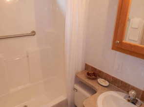 Road Runner Travel Resort - Caravan Park