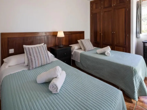 Villa in Ibiza Town With Infinity Pool Sleeps 10 - Villa Vistas