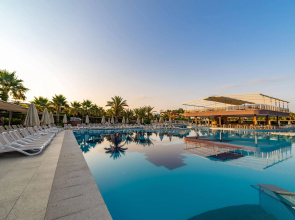 Sunmelia Beach Resort Hotel & Spa