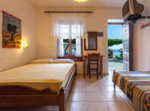 Nikoleri Studios & Apartments