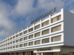 Renaissance London Heathrow Hotel