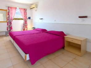 Anixis Hotel