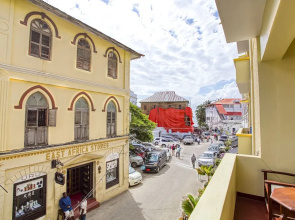 Tembo House Hotel