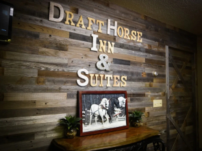 Draft Horse Inn and Suites