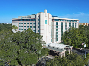 Embassy Suites by Hilton Tampa USF Near Busch Gardens