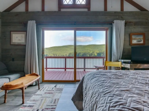 Beautiful Home in Moultonborough With