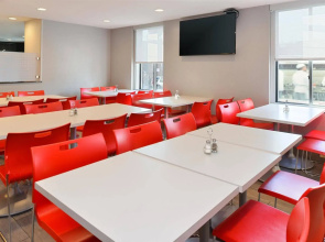 Red Lion Inn and Suites Brooklyn