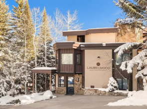 Laurelwood Condominiums