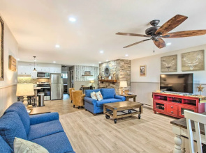 Main St Red River Ski Condo w/ Mountain View!