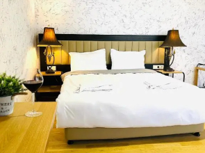 Green Hotel ANG