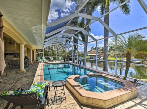 3 Mi to Downtown Cape Coral: Canal-front Villa