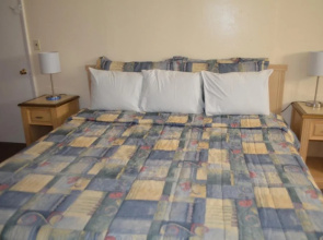 Budget Inn