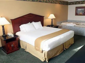 Holiday Inn Express Hotel & Suites Eagan (Mall Of America Area)