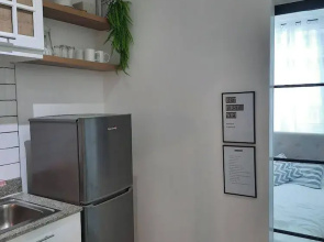 Stylish Condo at Mezza 1 With Fast Wifi & Netflix