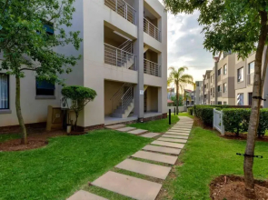 Lovely 2 bedroom apartment around Montecasino