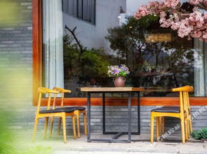 Alpine Champs-Elysees Landscape Film Resort Hotel (Yangshuo Yulong River Tourist Resort)