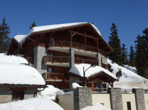Chalet Oliver by Skinetworks