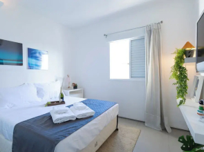 Cobertura com Piscina privativa e AC