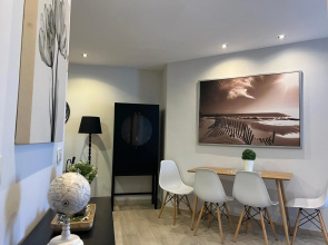 La Laguna Luxe Apartment