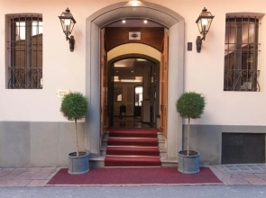 Touring Hotel