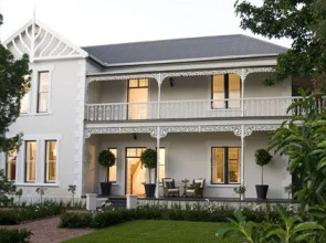 Middedorp Manor