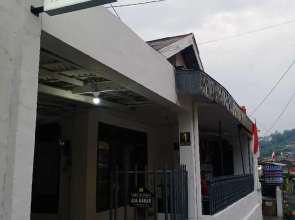 Express O 91597 Sharie Homestay Syariah