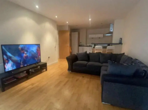 Remarkable 2-bed Apartment in Leeds