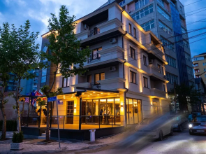 Hotel City