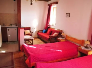 Aloni Guesthouse