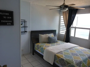 Breezy Beachfront apt. View of Paradise