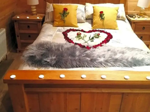 Tollymore Luxury log cabins