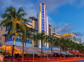 Hotel Breakwater South Beach