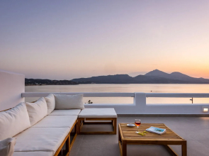 Anemi Suites