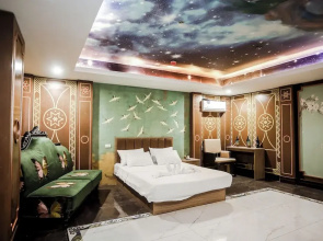 Underskies Spa and Hotel